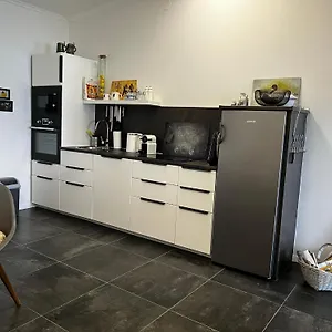 Hausmamamia Apartament Vir